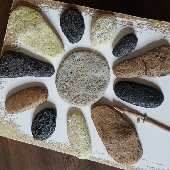 Rock Wall Art with Script - Picture 2 of 5